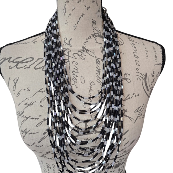 Art Deco Style Multistrand Black White Glass Bead Necklace - Picture 4 of 9